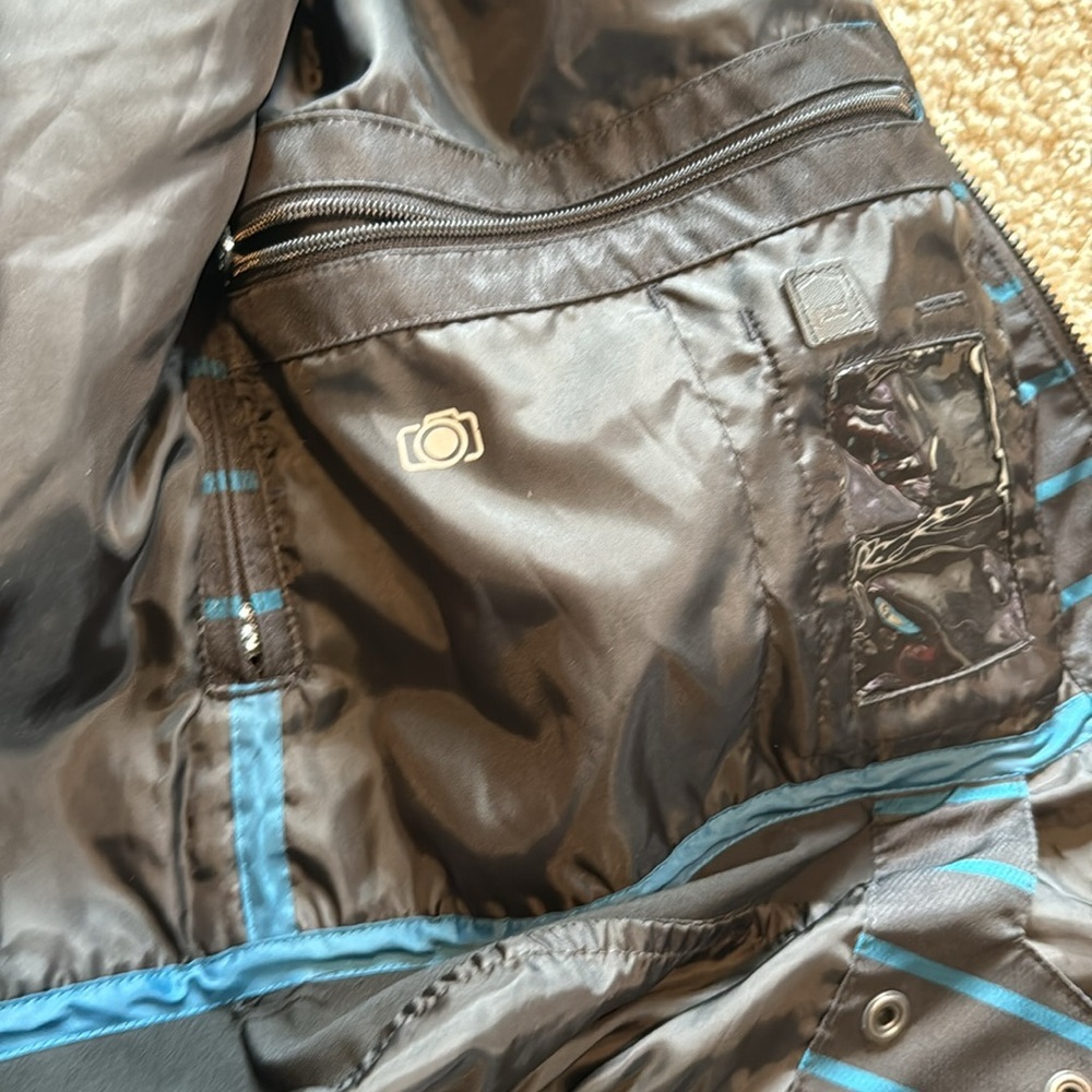🦖 Empyre black and blue snowboarding jacket - Picture 6 of 9